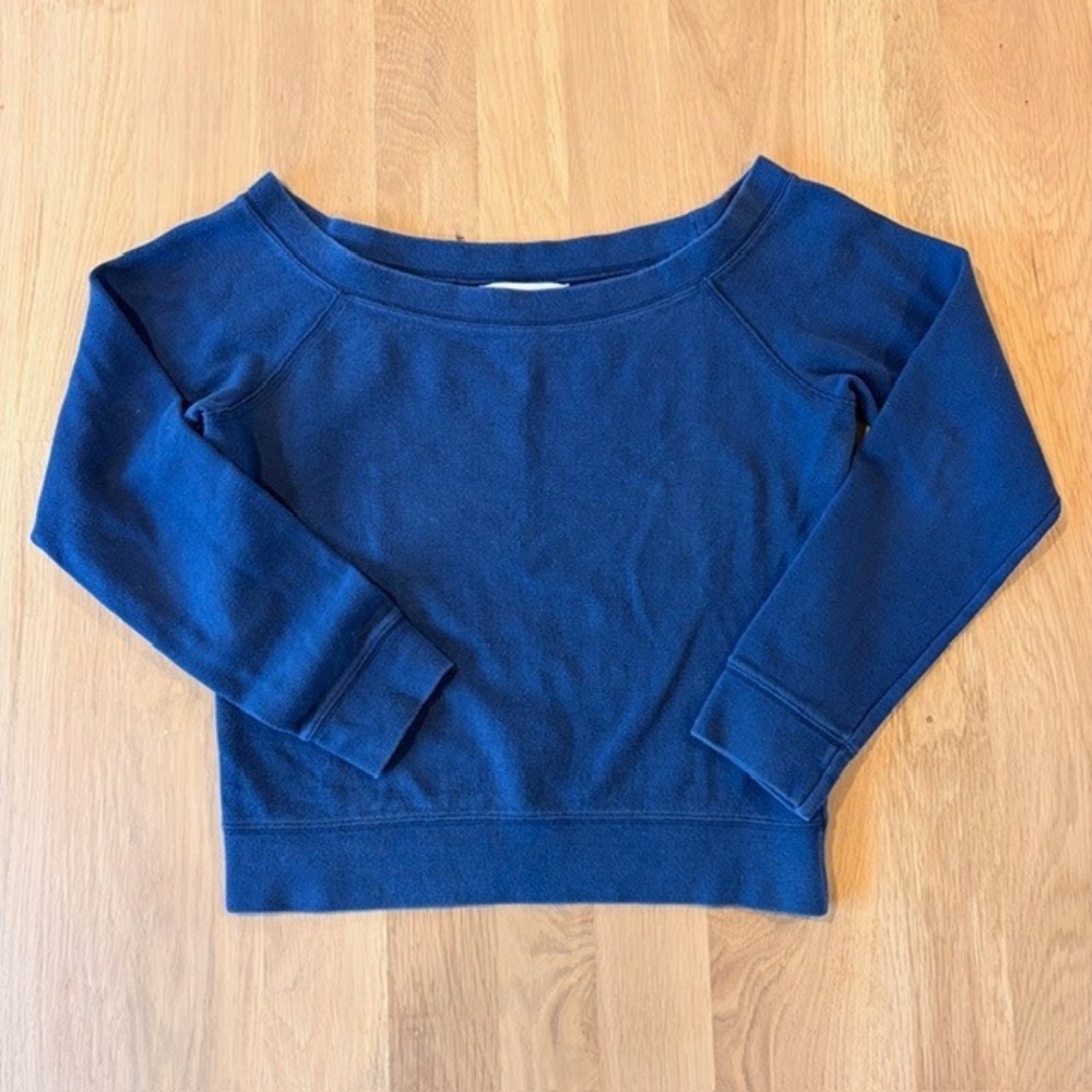 Abercrombie & Fitch softAF Sunday Off-Shoulder Sweatshirt Blue M Cozycore Preppy